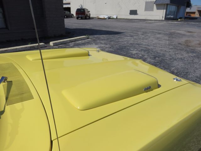 1970 Yellow Dodge Coronet Coupe