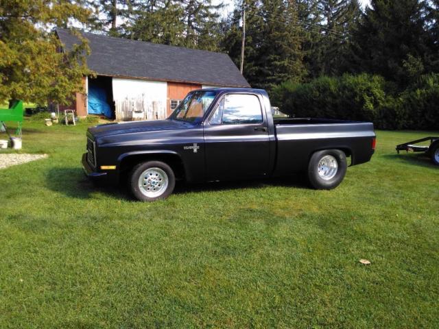 1982 Black Chevrolet C-10