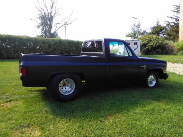 1982 Black Chevrolet C-10