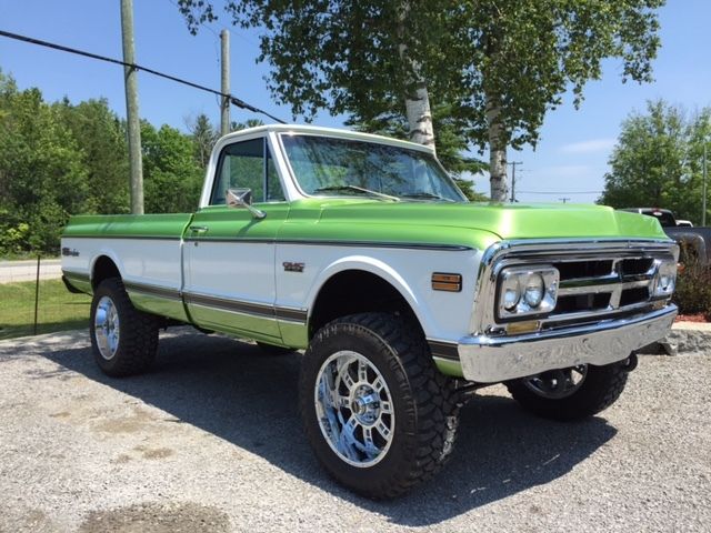 1972 Green GMC Sierra 1500 pick up