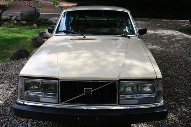 1983 Rose Beige Volvo 240 2 dr Coupe