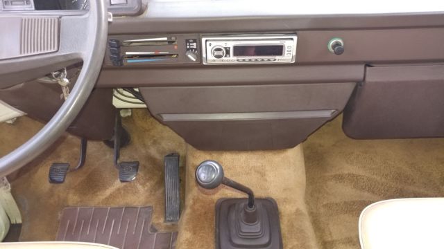 1984 Burgundy Volkswagen Bus/Vanagon Standard Passenger Van