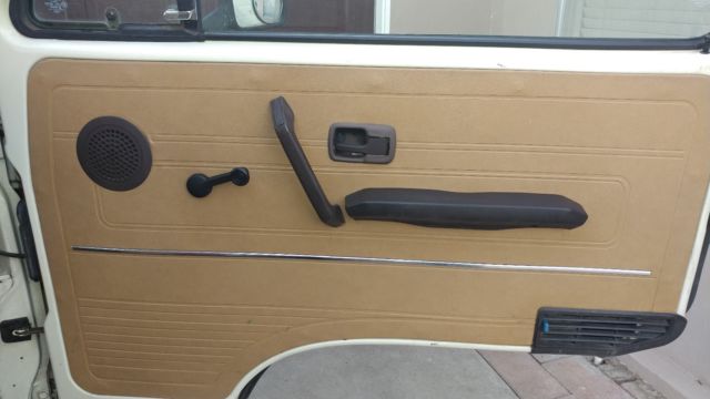 1984 Burgundy Volkswagen Bus/Vanagon Standard Passenger Van