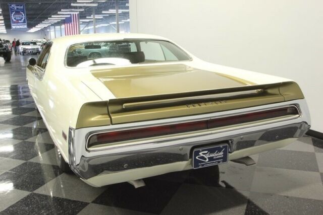 1970 White Chrysler 300-H Coupe