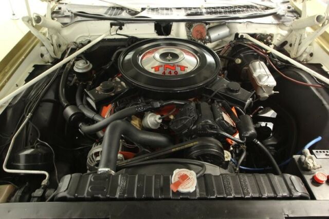 1970 White Chrysler 300-H Coupe