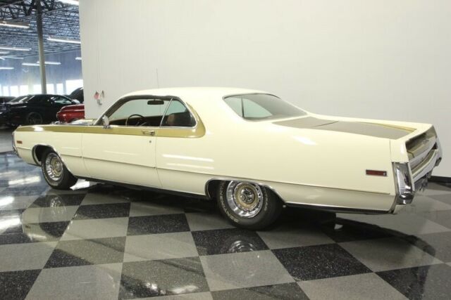 1970 White Chrysler 300-H Coupe