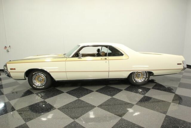 1970 Gold Chrysler 300-H Hardtop