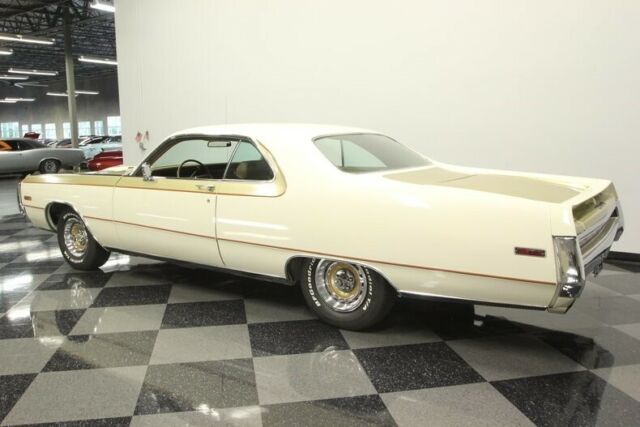 1970 Gold Chrysler 300-H Hardtop