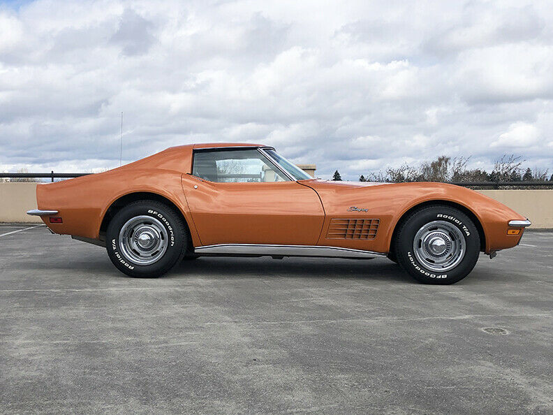 1972 Ontario Orange Chevrolet Corvette Coupe