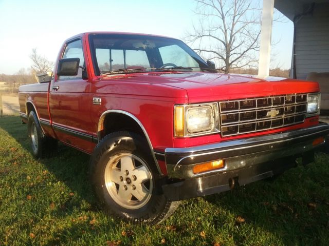 1990 Red Chevrolet S-10 Standard Cab Pickup