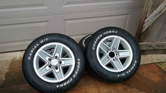 1984 White Chevrolet S-10 Cab & Chassis