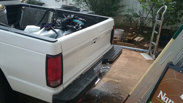 1984 White Chevrolet S-10 Cab & Chassis