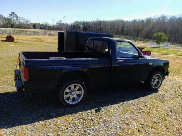 1986 Black Chevrolet S-10 Standard Cab Pickup