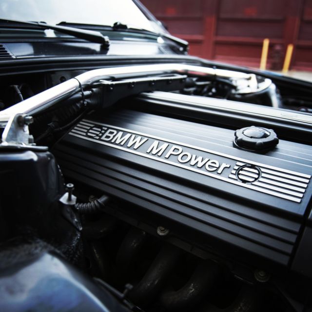 1991 Black BMW 3-Series Sedan