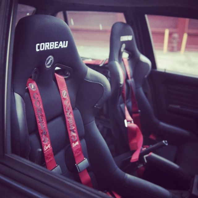 1991 Black BMW 3-Series Sedan