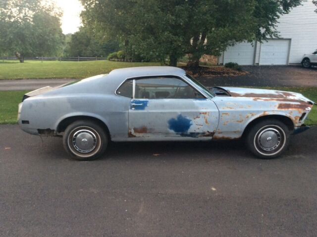 1970 White Ford Mustang Fastback