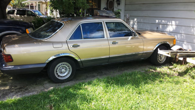 1983 Gold Mercedes-Benz 300-Series