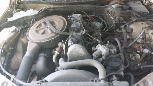 1983 Gold Mercedes-Benz 300-Series