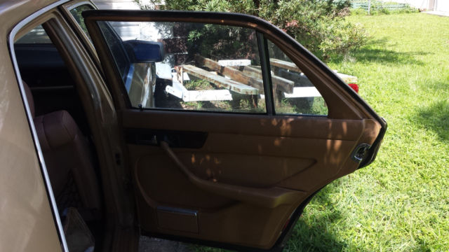 1983 Gold Mercedes-Benz 300-Series