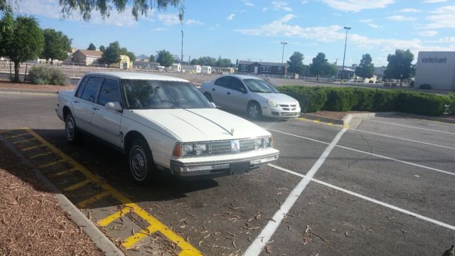 1985 WHITE Oldsmobile Ninety-Eight Sedan