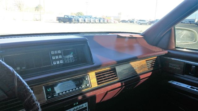 1985 WHITE Oldsmobile Ninety-Eight Sedan