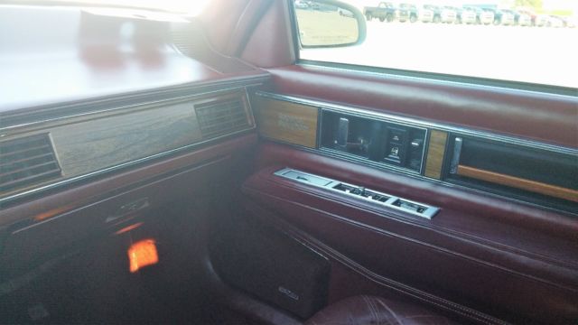 1985 WHITE Oldsmobile Ninety-Eight Sedan