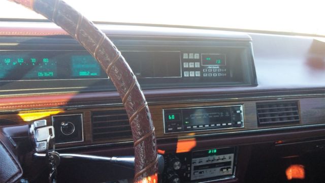1985 WHITE Oldsmobile Ninety-Eight Sedan