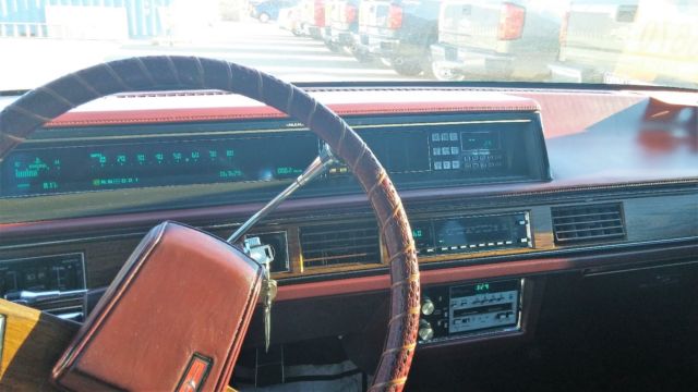1985 WHITE Oldsmobile Ninety-Eight Sedan