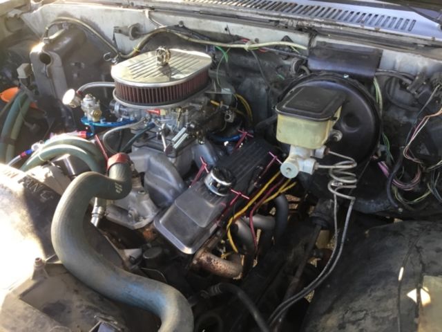1984 Silver Chevrolet C-10 Standard Cab Pickup
