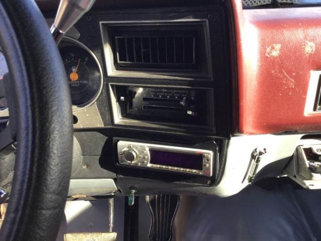 1984 Silver Chevrolet C-10 Standard Cab Pickup