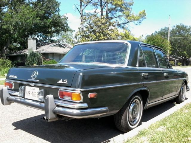 1972 Green Mercedes-Benz 200-Series Sedan