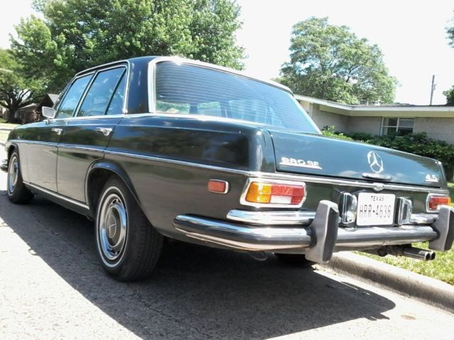 1972 Green Mercedes-Benz 200-Series Sedan