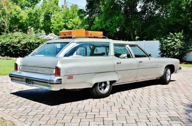 1974 Green Oldsmobile Custom Wagon