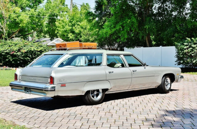 1974 Green Oldsmobile Custom Wagon