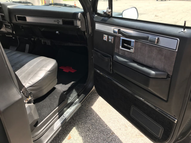 1986 Black Chevrolet C-10