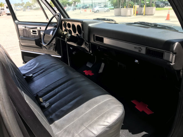 1986 Black Chevrolet C-10