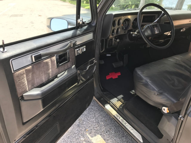 1986 Black Chevrolet C-10