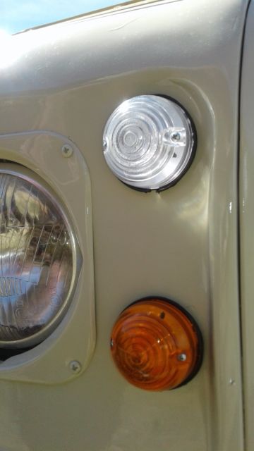 1978 Tan Land Rover Series 3 Wagon