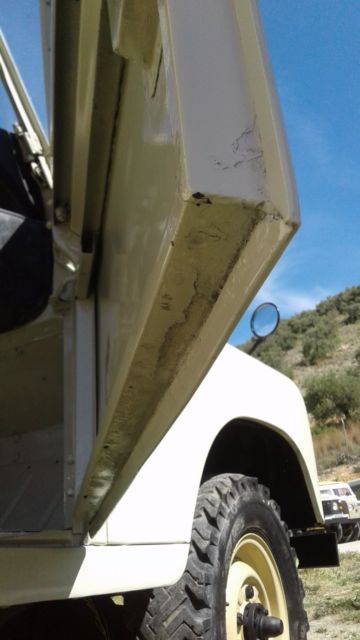 1978 Tan Land Rover Series 3 Wagon