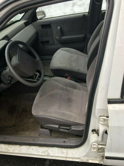 1992 White Dodge Other Sedan