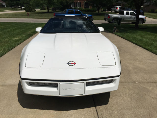 1989 White Chevrolet Corvette Coupe