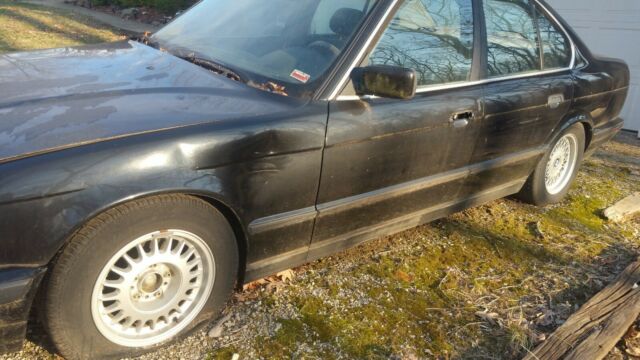 1994 Black BMW 5-Series Sedan