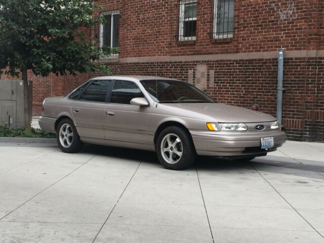 1994 Champagne Beige Ford Taurus Sedan