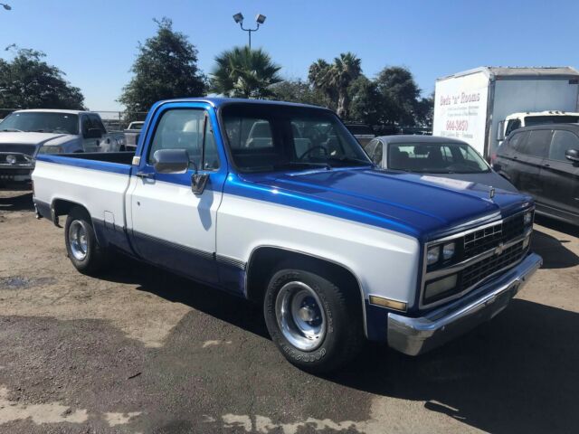 1984 White Chevrolet C-10 PICKUP TRUCK