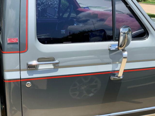 1986 Gray Ford F-150 Standard Cab Pickup