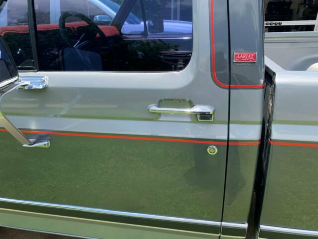 1986 Gray Ford F-150 Standard Cab Pickup