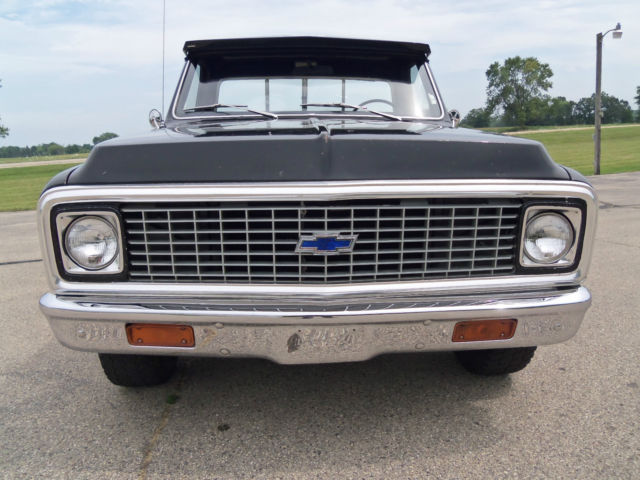1972 Black Chevrolet C-10