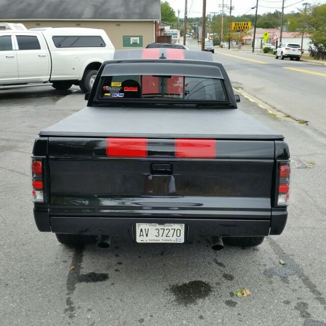 1989 Black Chevrolet S-10 Standard Cab Pickup