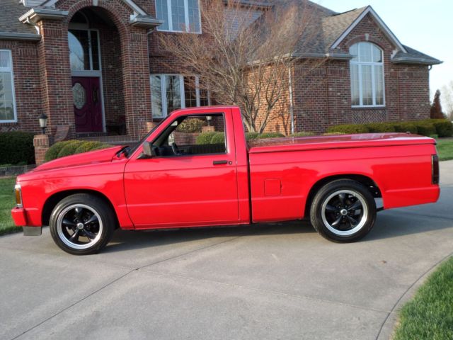 1991 Viper Red Chevrolet S-10 Standard Cab Pickup