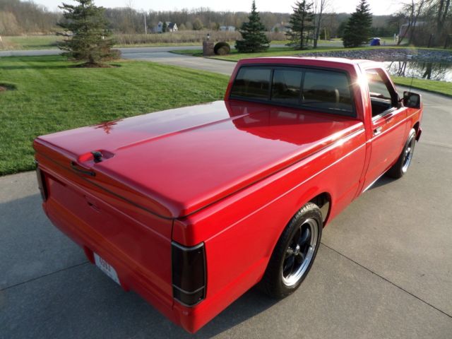 1991 Viper Red Chevrolet S-10 Standard Cab Pickup